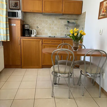 W Kolobrzegu Przy Promenadzie *